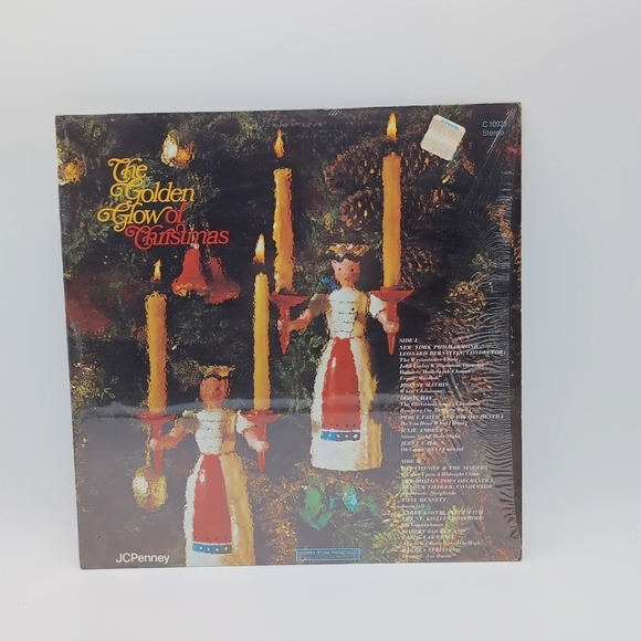 JC Penney The Golden Glow of Christmas Album - Picture 2 of 6
